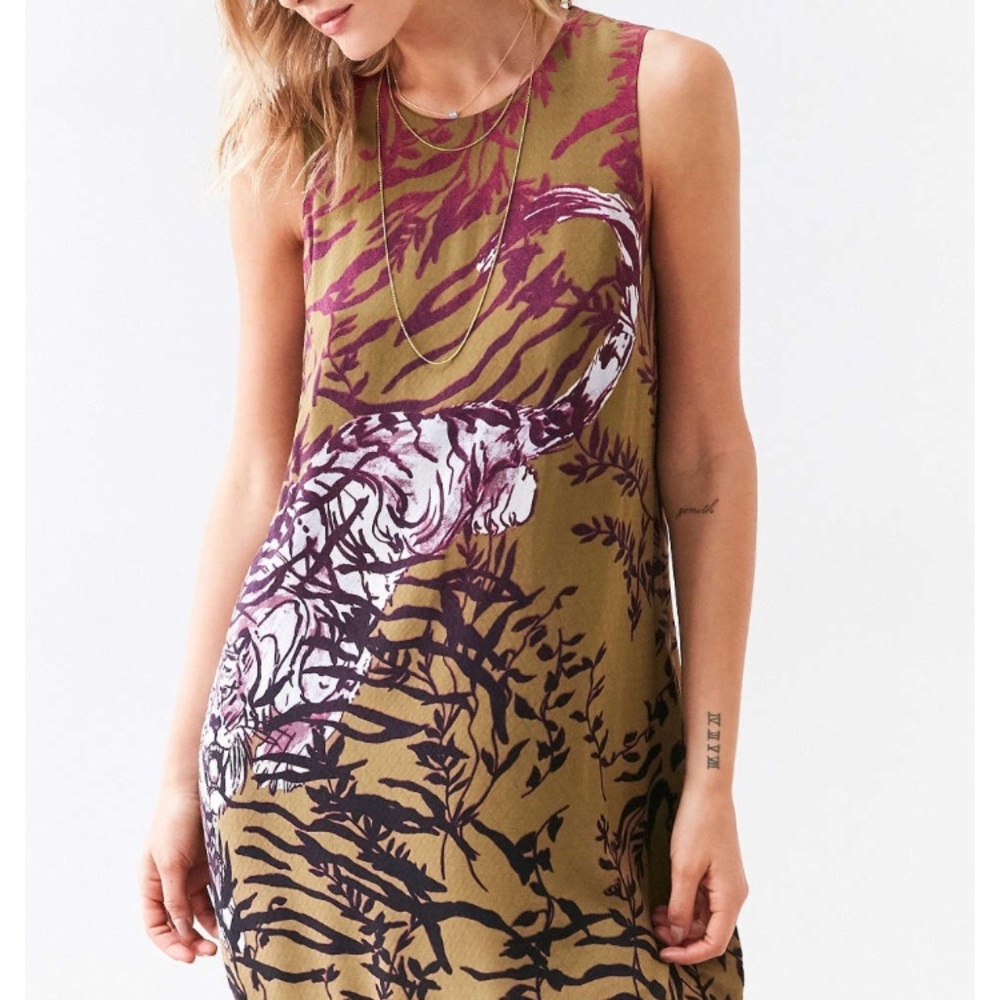 Urban outfitters Guinevere open back frock dress
